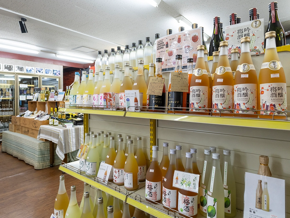 酒舗たかはし 店内の梅酒